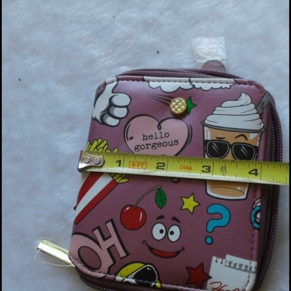 No no mini wallet 🤦 - Picture 6 of 8